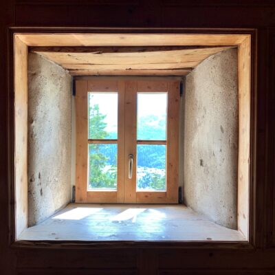 Window in Rifugio Uscione